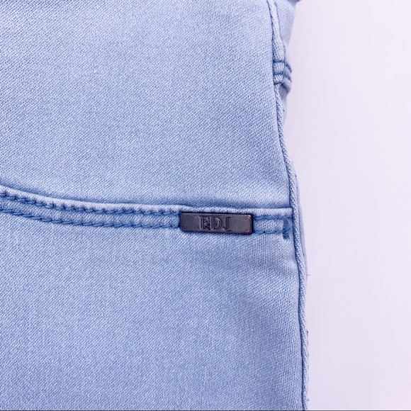 NEW FDJ Pull-On Chambray Capri Pants Size 2 - Picture 4 of 7